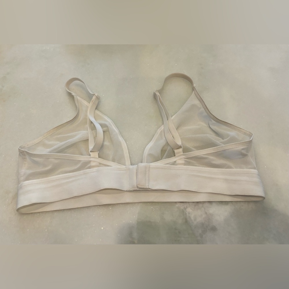 Negative White Sieve Triangle Bra Size 4 - Picture 4 of 5